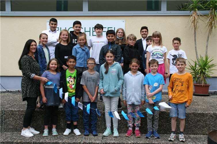 Klasse 5a mit der Klassenlehrerin Frau Schricker.  Fotos: privat