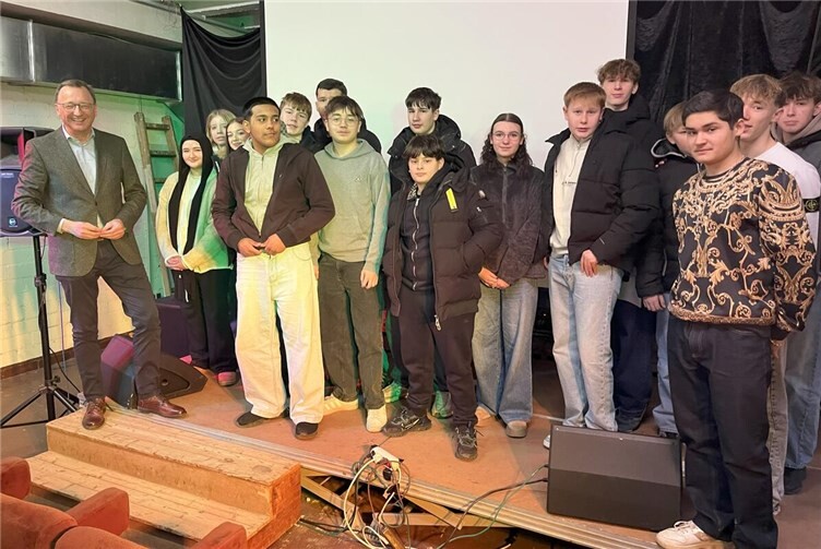 Klassenfoto mit Politiker: Josef Oster besuchte die Konrad-Adenauer-Schule in Vallendar.