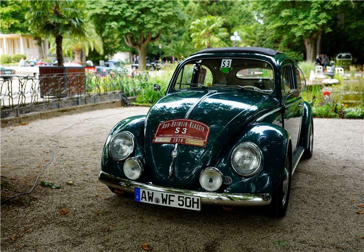 Klassiker der Automobilgeschichte waren im Kurgarten zu bestaunen.