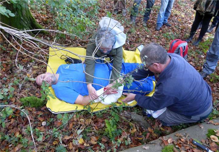 Klassische Erste-Hilfe-Übungen in freier Natur wurden ebenfalls erprobt.Foto: privat