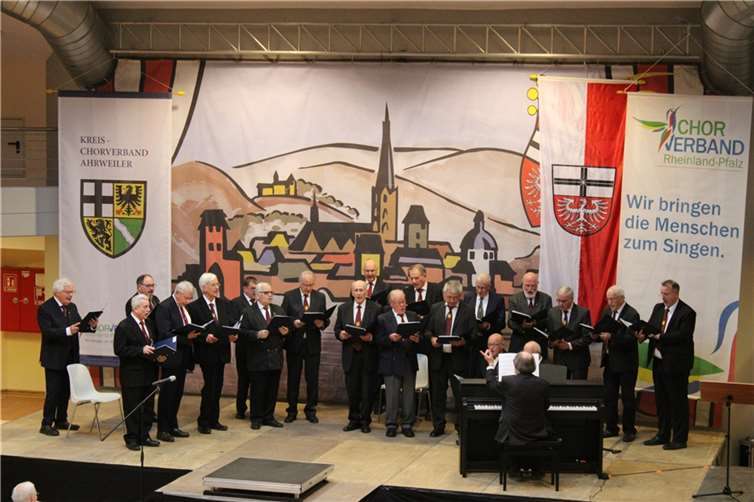 Klassischen Männerchor-Gesang in Perfektion bot die Chorgemeinschaft Sinzig-Bad Bodendorf.