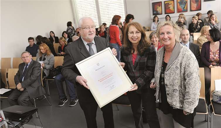 Klaus Kniel, Dr. Christa Lenze und Ministerin Irene Alt. FIX