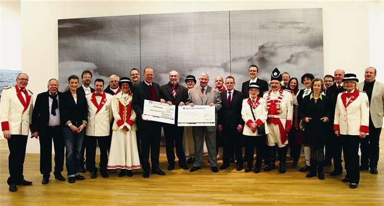 Klaus Over nahm den Erlös freudig für die „aktion benni & co. e.V.“ entgegen.privat