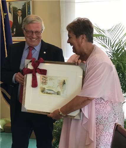 Klaus-Peter Treche, 2. Vors. Bürgerverein und Mme Annie le Corre, Présidente Comité de Jumelage Le Mée sur Seine.