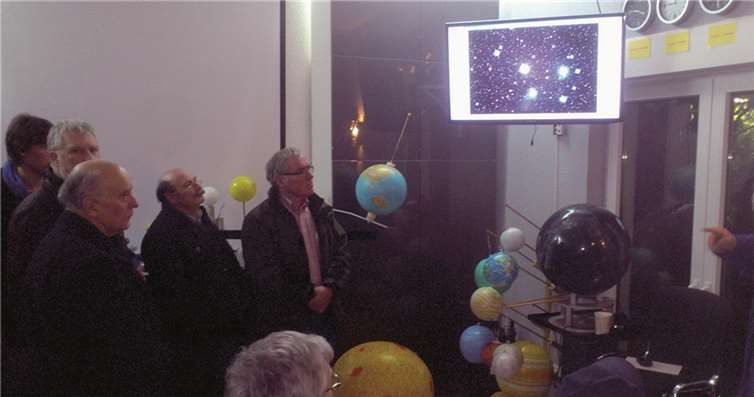 Klaus Völkel faszinierte die Besucher des MBC mit einem spannenden Vortrag über das Sonnensystem. privat