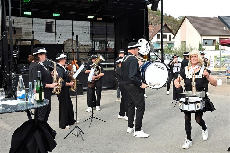 Altenahr: Edle Weine, kulinarische Highlights und Live-Musik im beliebten Weinort
