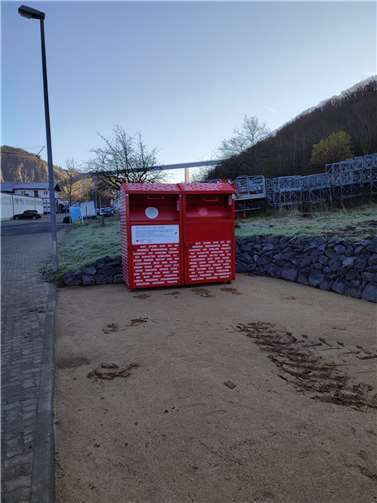 Kleidercontainer in Dieblich, Salzheck.