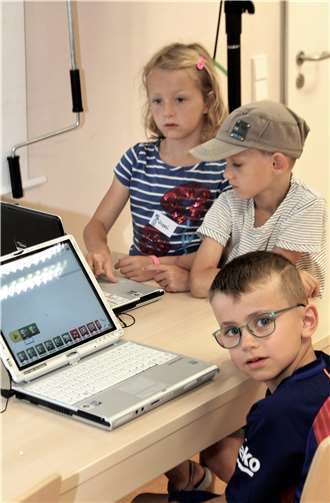 „Der erste Roboter, selbst programmiert“ Kleine Experten und Programmierer unter sich.