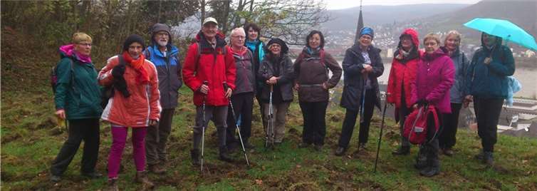 Kleine Rast hoch über dem Rhein.privat