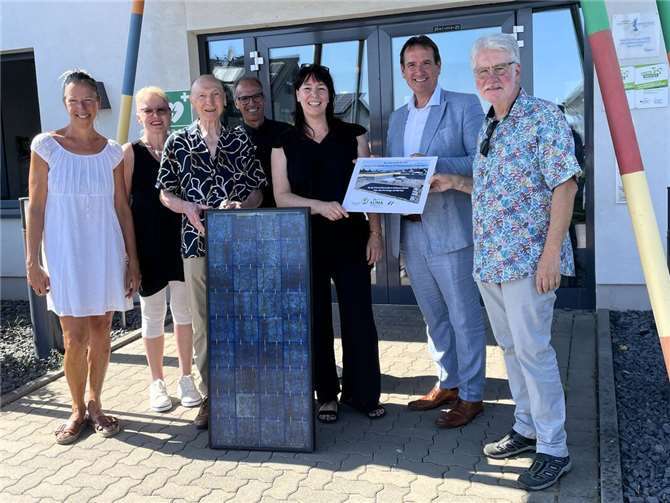 Kleine Solarmodule, große Wirkung: Kita beteiligt sich am Klimaschutz.  Fotos: VG Weißenthurm / Katharina Demleitner, Daniel Schneider