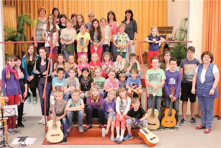 „Kleines Konzert und großes Mitsingen“ - unter diesem Motto stand das diesjährige Sommer- und gleichzeitige Abschiedskonzert der Musikschule „beginner“ in Plaidt.Sebastian Fuchs
