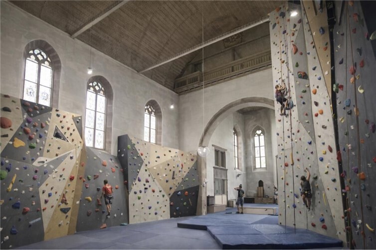 Kletterhallen in ehemaligen Kirchen können eine Bereicherung für das Ortsleben sein.