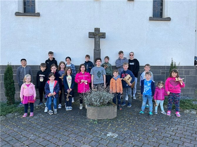 Knapp 20 Kinder trafen sich in Naunheim wieder zum kleppern. Quelle: Ortsgemeinde Naunheim