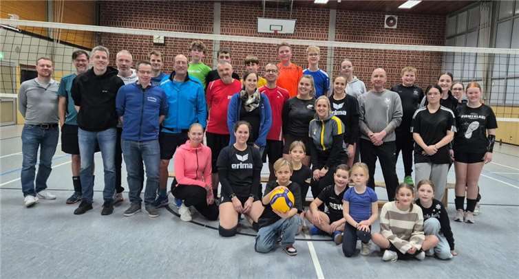 Knapp 30 aktive große und kleine SpielerInnen haben sich am Turnier beteiligt.  Foto: VfL Oberbieber