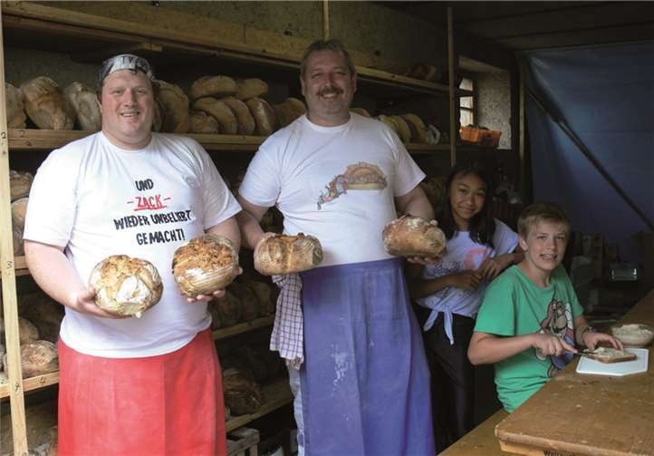 Knusprig gebackene Bauern-, Zwiebel- und Speckbrote offenbarten sich als wahre Gaumenfreuden. TE