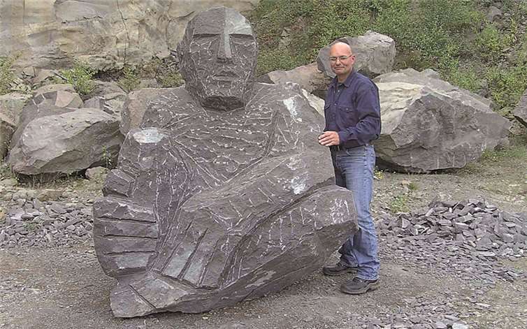 Knut Hüneke ist einer der Teilnehmer des Kunstevents unter dem Titel „Stein, Holz und etwas Farbe!“. privat