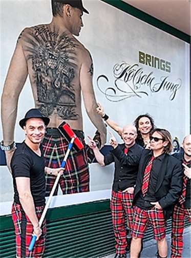 Kölsche Junge! Peter Brings und seine Jungs rocken an Weiberfastnacht das Festzelt am Kölner Südstadion.ds marketing