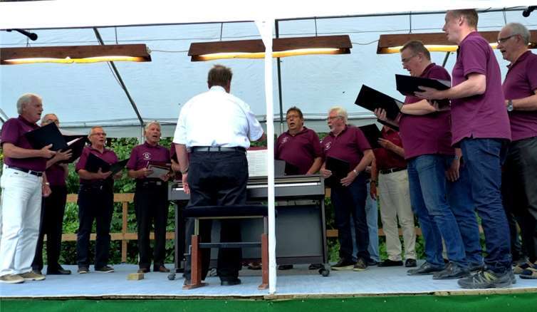 „Kölsche Tön“ auch in Rhens.privat