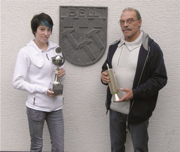 Können die Sieger vom letzten Jahr: Bianca Schneider und Hans Werner Schneider den Wanderpokal verteidigen?