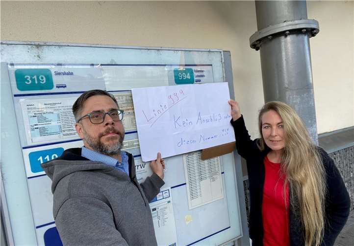 Linie 994 - Kein Anschluss unter dieser Nummer... Köppl setzt sich gemeinsam mit Carmen Bohlender, der Landtagskandidatin der Grünen aus dem Wahlkreis 10, dafür ein, die Entscheidung rückgängig zu machen und die Linie 994 für das kommende Jahr zu erhalten. Foto: Oliver Köppl