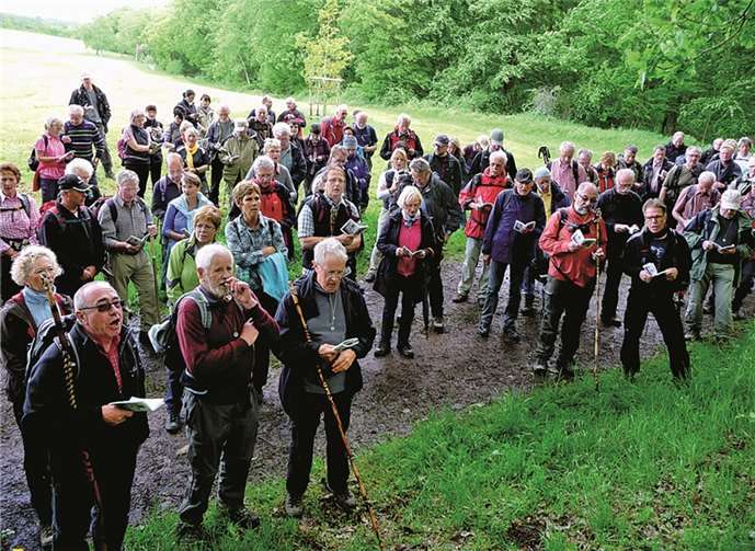 Körperliche und geistige Stärkung erfahren die Matthiaspilger an einzelnen Pilgerstationen auf ihrem 100-Kilometer-Fußweg von Mayen nach Trier.SMB MY