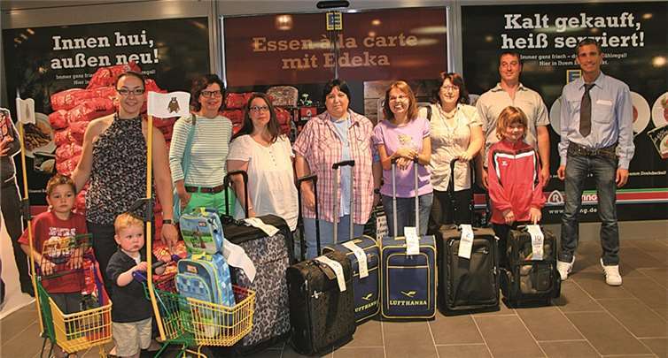 „Kofferweise Überraschungen“, so hieß eine Aktion bei Edeka Rudolphi. In Zusammenarbeit mit Tchibo konnten die Kunden an einem unglaublich attraktiven Gewinnspiel teilnehmen.privat