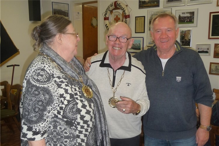 „Kohlkönigin“ Jutta Ehrlich und „Kohlkönig“ Manfred Zimmermann wurden geehrt.