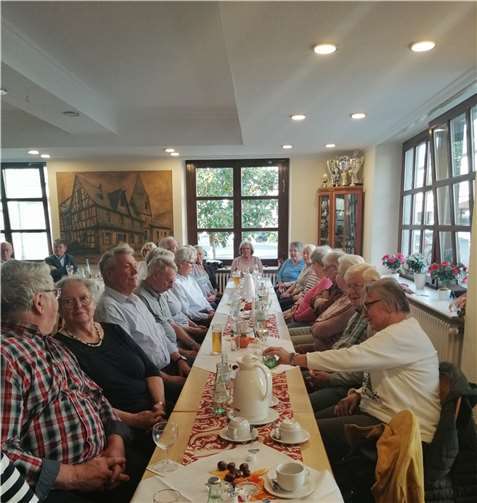 Kolping 60+ Rheinbrohl traf sich bei Kaffee und selbstgebackenem Kuchen zum gemütlichen Nachmittag. Quelle: Kolping 60+ Rheinbrohl