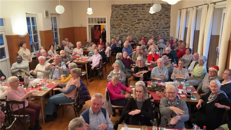 Kolping 60+ feiert besinnliche Weihnachtsfeier in Rheinbrohl.  Foto: privat
