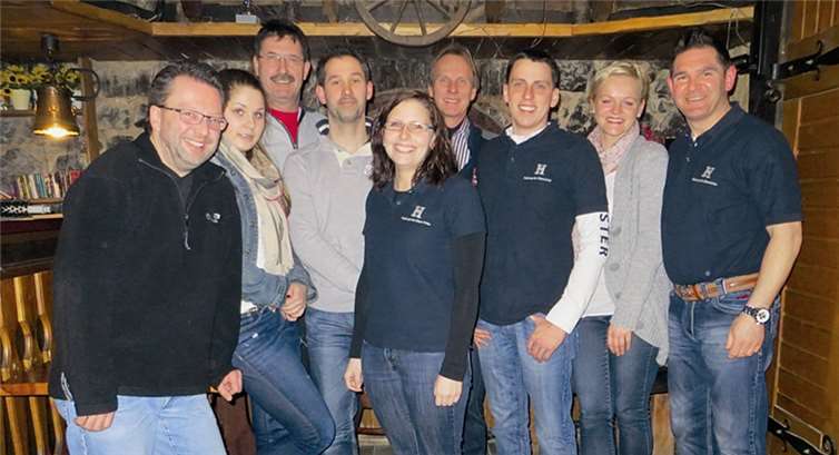 Kommandant Daniel Scheil mit seiner tollen Truppe. privat