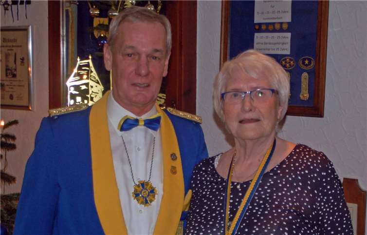 Kommandant Dieter Bückmann und Brigitte Udelhofen.