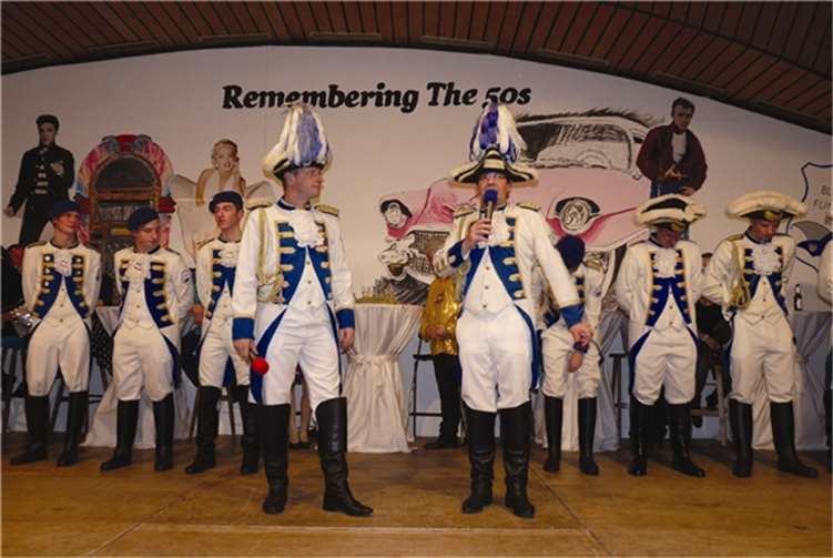 Kommandant Karl Daub (re.) übergibt sein Amt an Lars Perzewski. SF