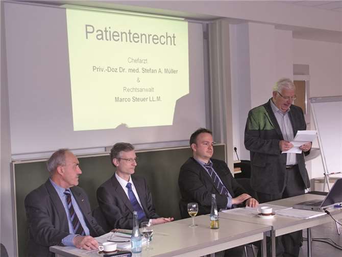 Kompetente Fachleute informierten umfangreich über Inhalte des gültigen Patientenrechtsgesetzes.privat