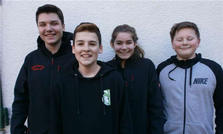 Konnten sich über ihre tollen Leistungen freuen: Jonathan Greten, Lars Löhr, Lina Friedrichs und Leander Schmitz.Foto: privat