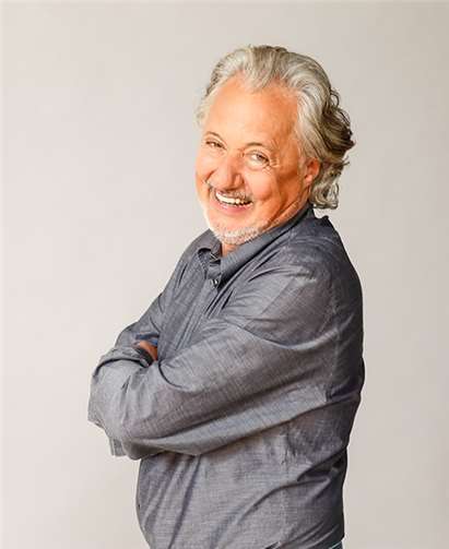 Konrad Beikircher präsentiert am 25. Oktober sein Programm in Linz. Foto: fotografie tomas rodriguez , www.tomasrodriguez.de