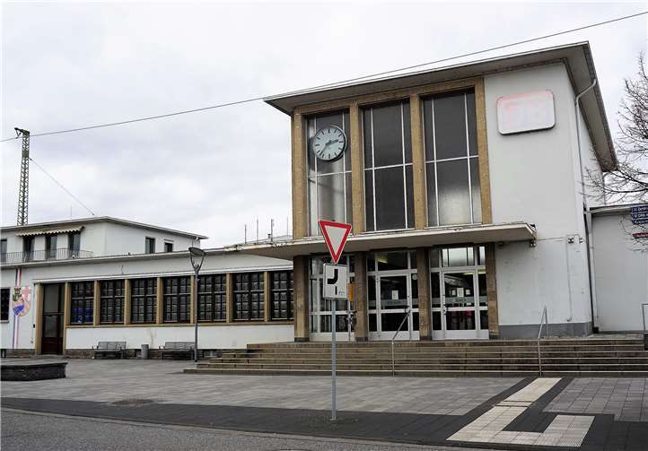 Kontroverse diskutierten die Fraktionen den Neuwieder Bahnhof, den die Deutsche Bahn AG verkaufen möchte.