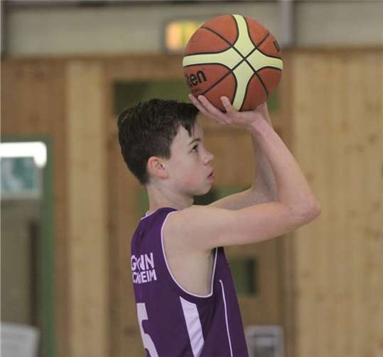 Konzentriert beim Freiwurf.privat