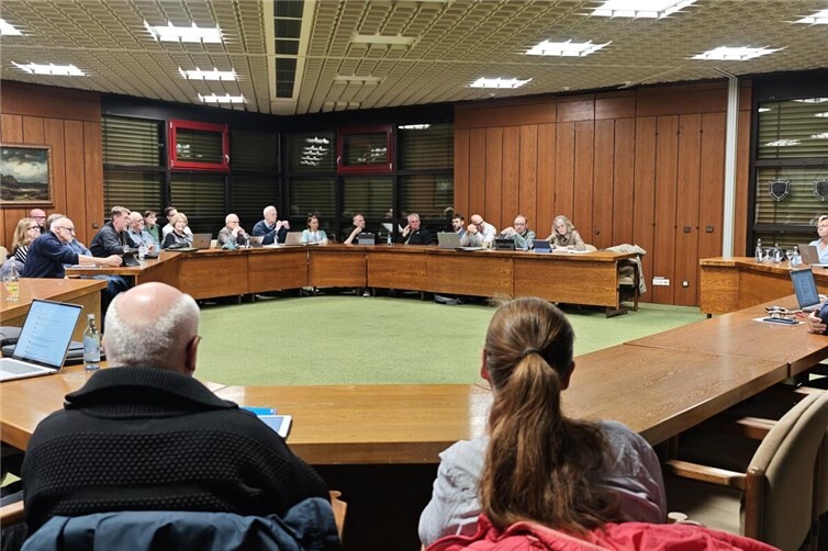 Konzentriert ging es bei der Sitzung des Verbandsgemeinderates in Bad Hönningen zu