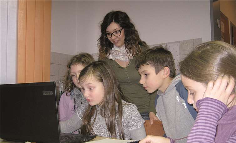 Konzentrierte Redakteure bei der Arbeit.Privat