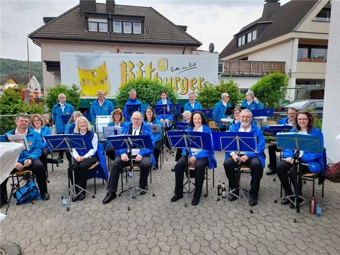 Ein Grund zum Feiern Konzert beim Feuerwehrfrühschoppen. Foto: privat