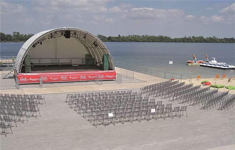 Konzertarena im Seeparkgelände