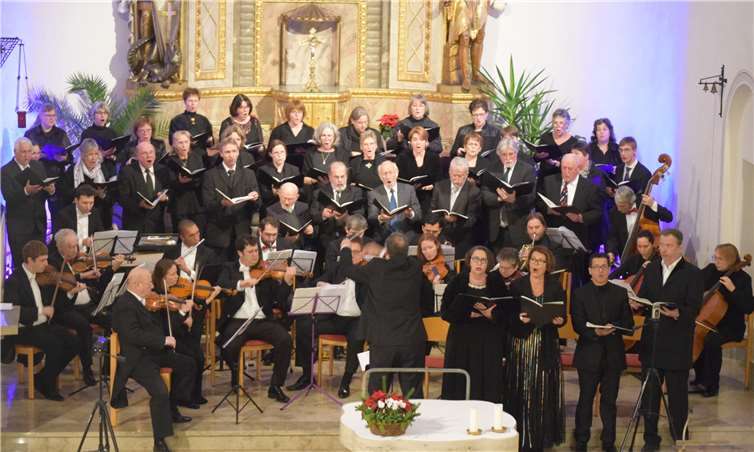 Konzerte für Chor- und Orgelmusik wird in den Gotteshäusern präsentiert. Fotos: Dekanat Nassauer Land