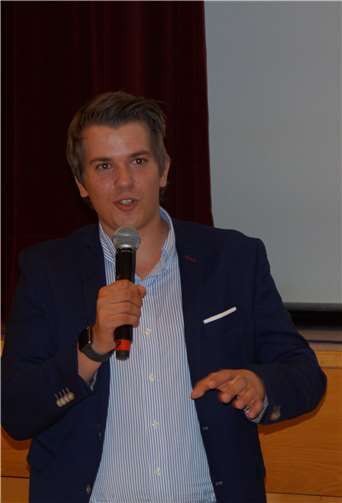 Koordinator für sämtliche Belange von Senioren im Rathaus Mendig ist ab jetzt der 28-jährige Stefan Hilger