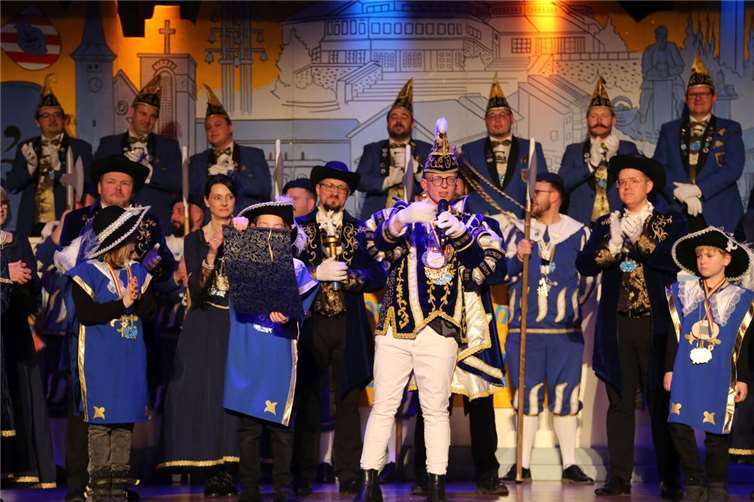 Kräutscheskönig Christoph III. mit seinem Gefolge. Fotos: Christoph Fohr