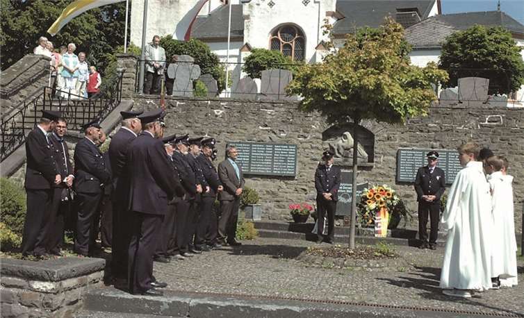 Kranzniederlegung am EhrenmalNorbert Ulrich