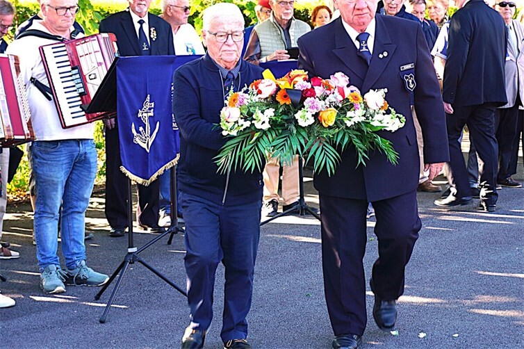 Marinekameradschaft Lahnstein besucht Beaune in Burgund bei freundschaftlicher Partnerschaft