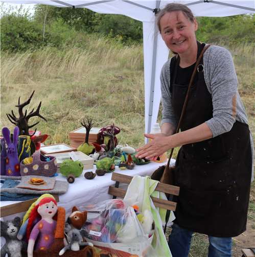 Kreierte mit den Kindern zauberhafte Dinge aus Filz: Künstlerin Sophia Pechau aus Weibern.