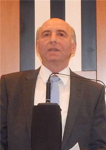 KreisbeigeordneterRudi Zenz.