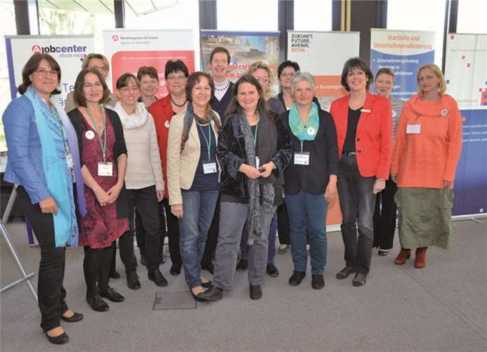 Kreisdirektorin Annerose Heinze (3.v.r.) mit den Gründerinnen und Organisatorinnen. Rhein-Sieg-Kreis