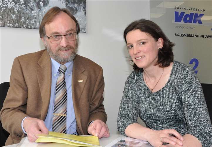 Kreisgeschäftsführerin Doreen Borges (r.) und Kreisvorsitzender Hans Werner Kaiser freuten sich über die positive Entwicklung.  VdK Neuwied